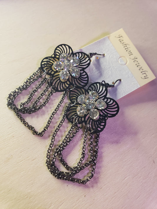 Flower metal black earrings